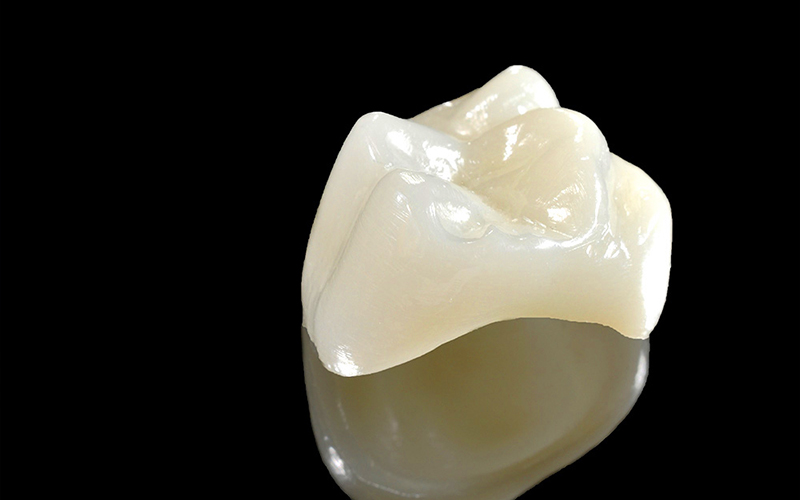 e.max（イーマックス）